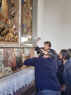 Am 10. und 11. Oktober widmeten sich Experten aus ganz Deutschland spätgotischer Retabelkunst und ihrer Farbfassungen. (Foto: LK Prignitz)